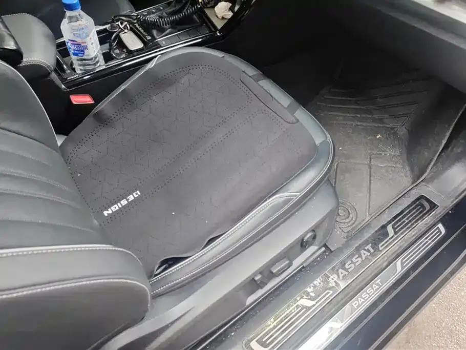 Volkswagen Passat 2023 из CN, фото 8