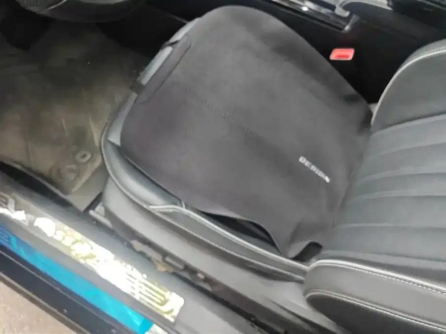 Volkswagen Passat 2023 из CN, фото 9
