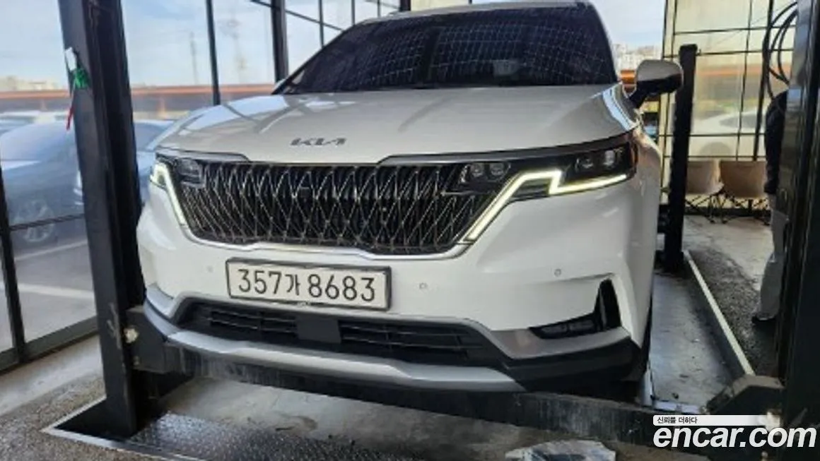 Kia Carnival — фото 1