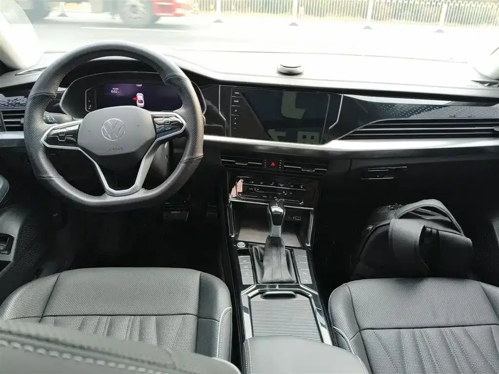 Volkswagen Passat 2022 из CN, фото 10