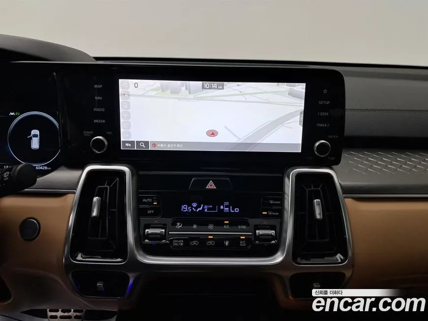 Kia Sorento — фото 9