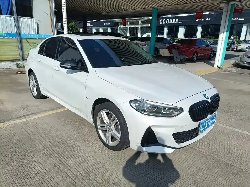 BMW 1 Series — фото 1