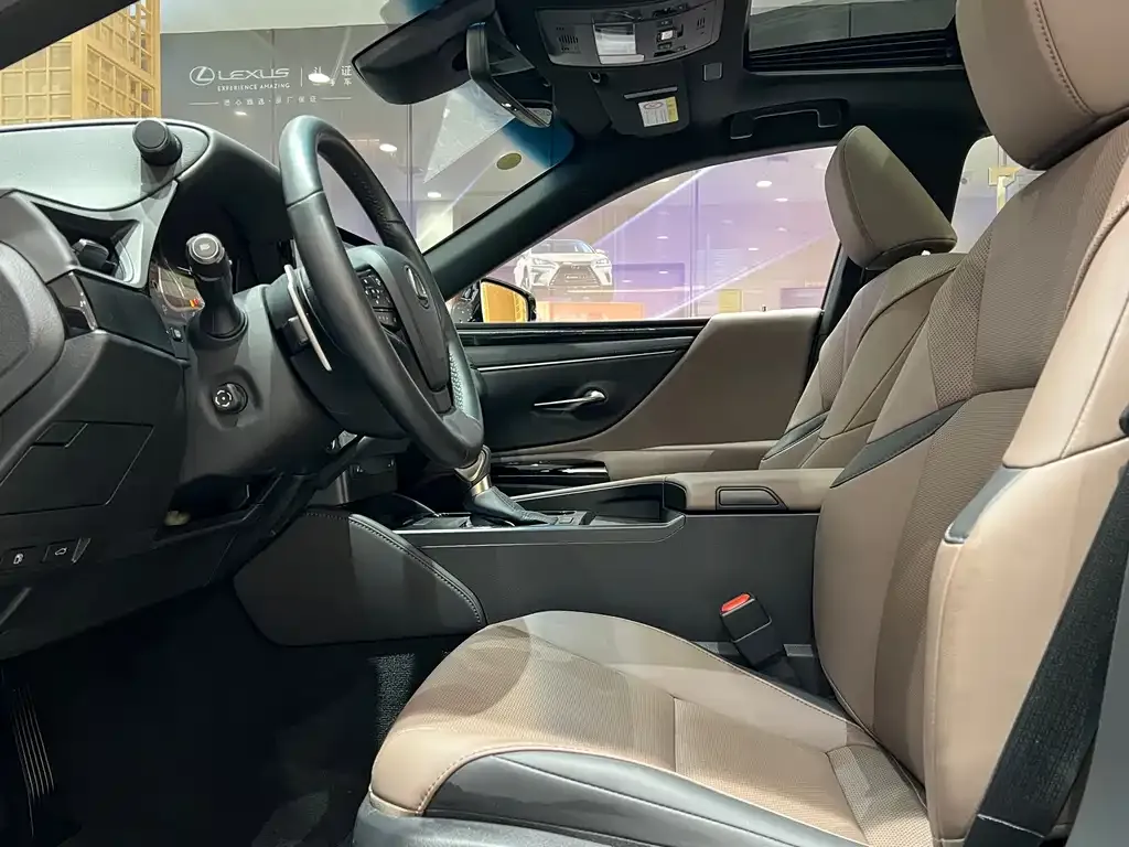 Lexus ES 2024 из CN, фото 2