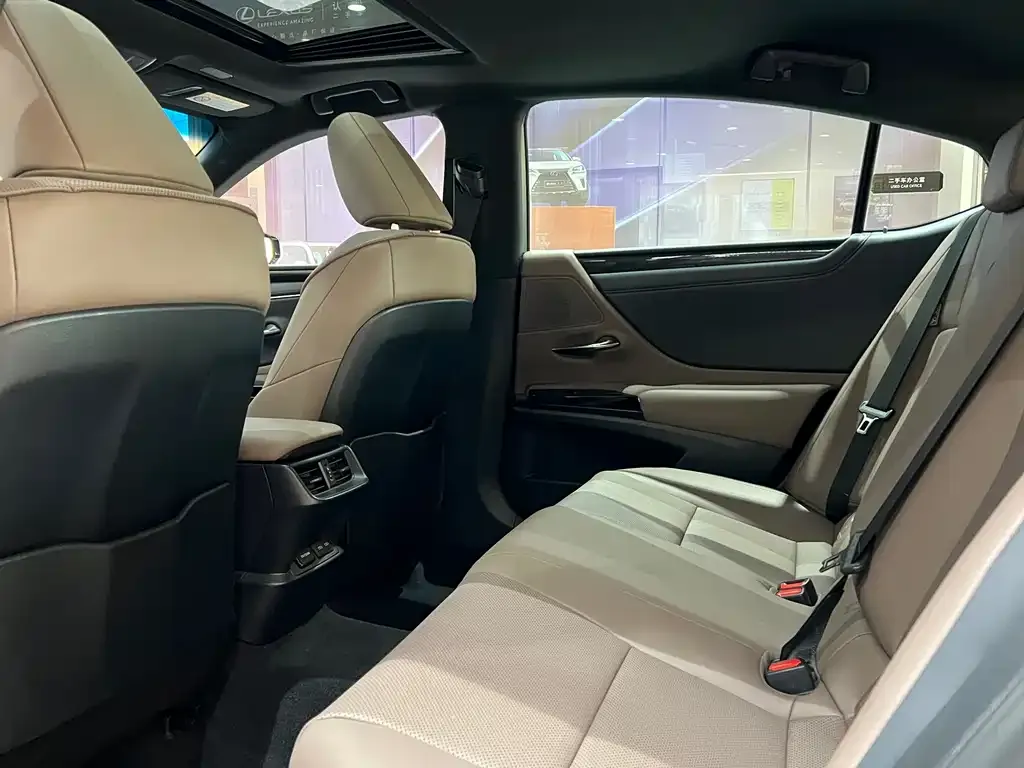 Lexus ES 2024 из CN, фото 3