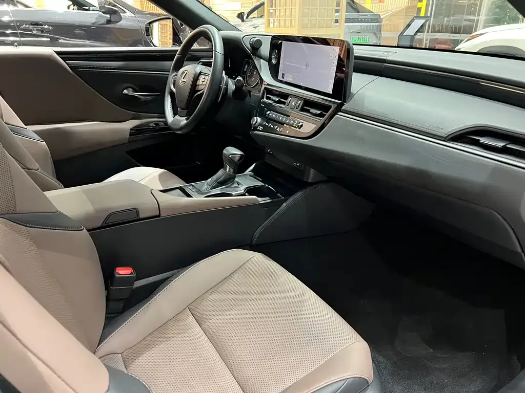 Lexus ES 2024 из CN, фото 6