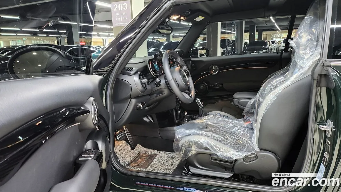 [object Object] Cooper Convertible 2023 из KR, фото 10