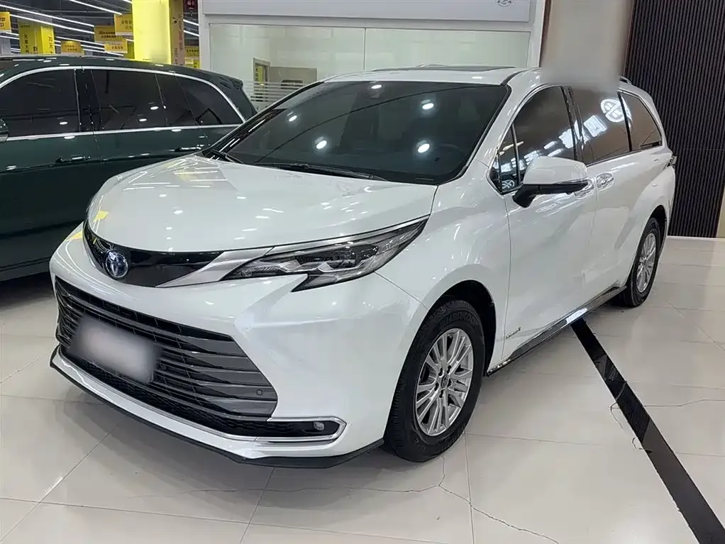 Toyota Sienna 2022 из CN, фото 2