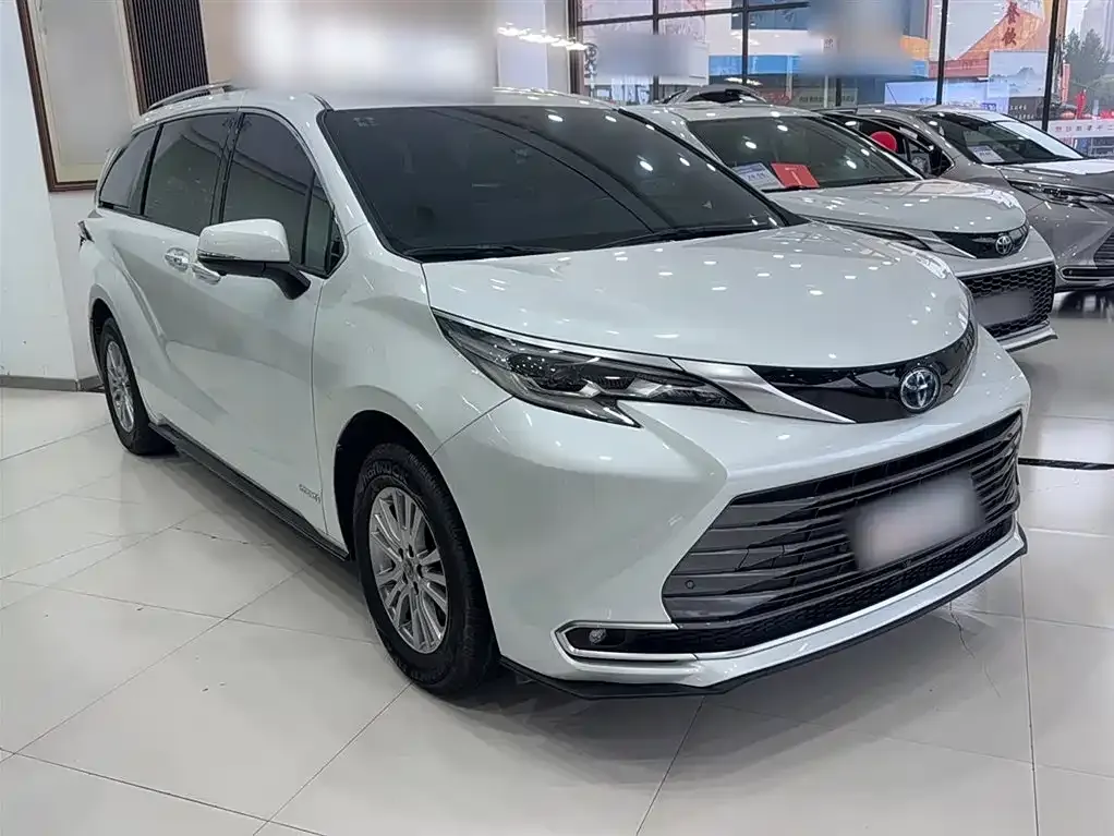 Toyota Sienna 2022 из CN, фото 4
