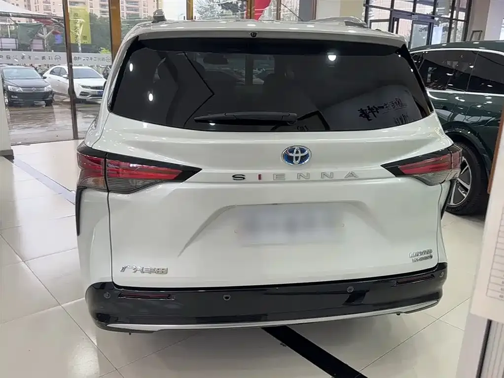 Toyota Sienna 2022 из CN, фото 5