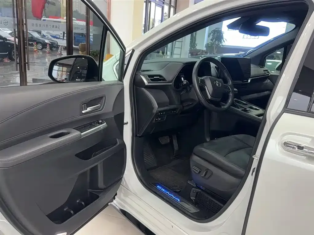 Toyota Sienna 2022 из CN, фото 9