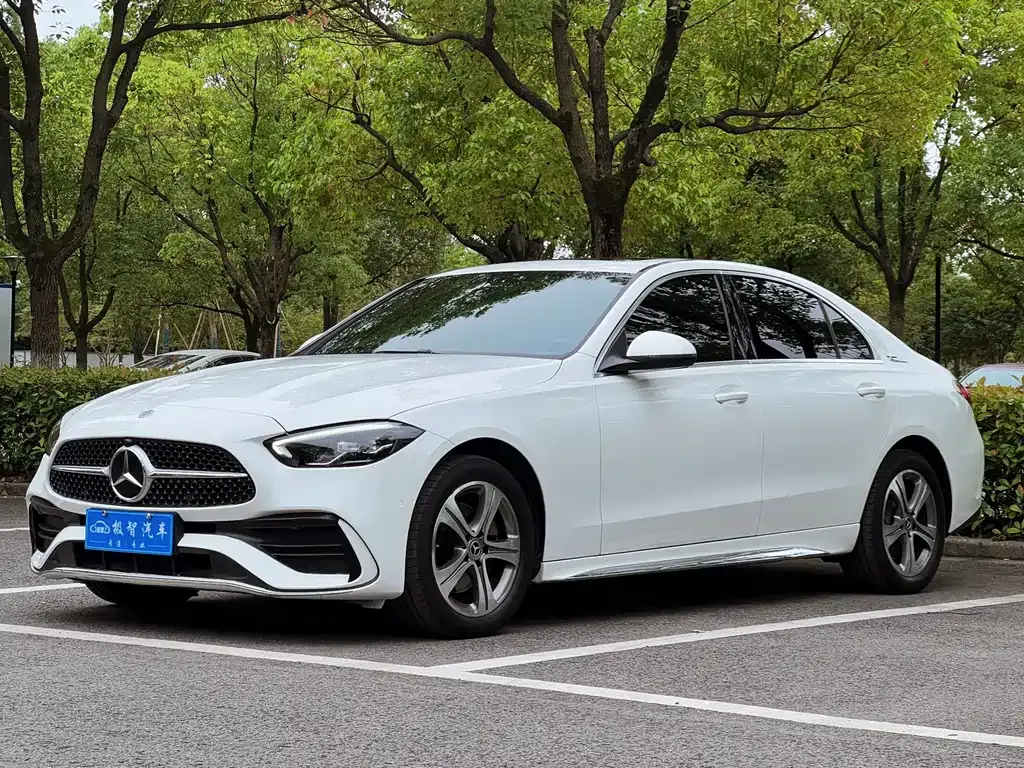 Mercedes-Benz C-Class — фото 1