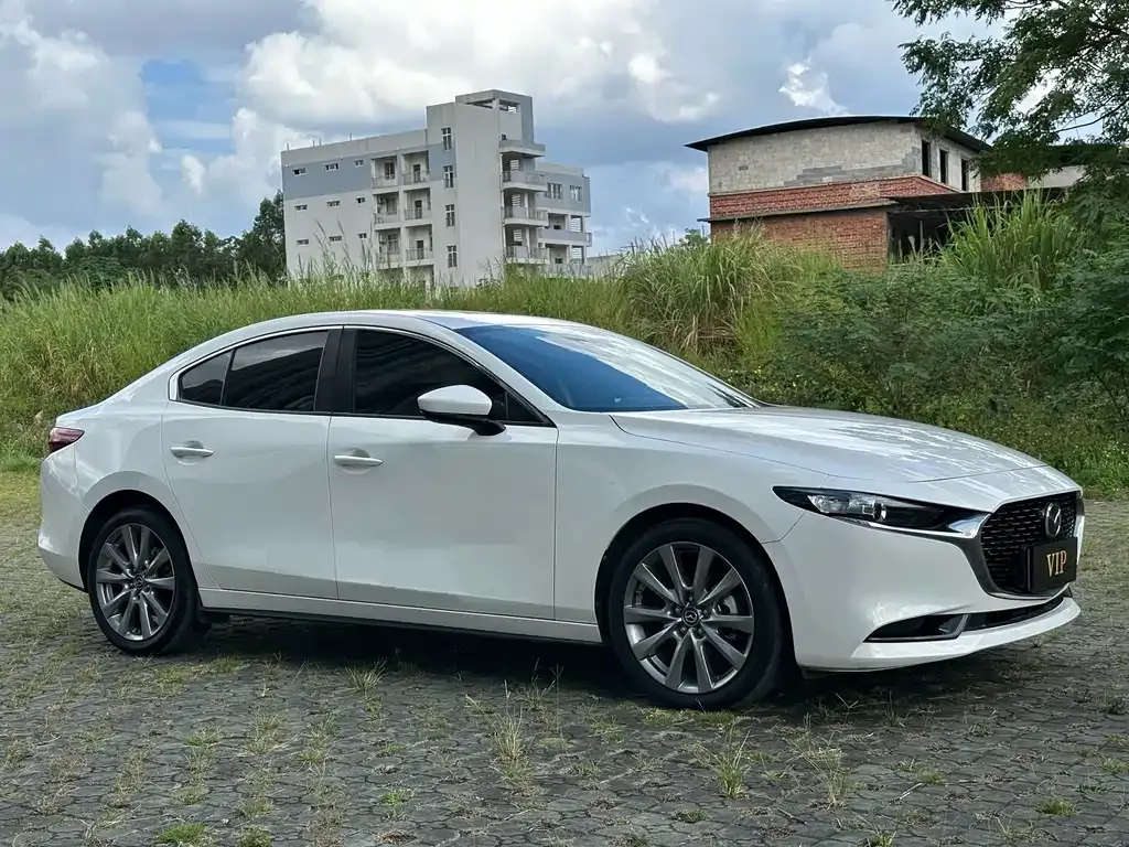 Mazda 3 Axela 2023 из CN, фото 3