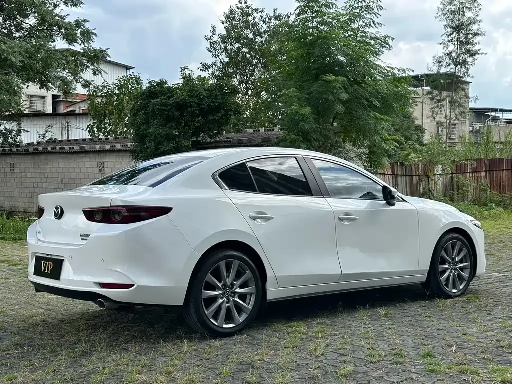 Mazda 3 Axela 2023 из CN, фото 4