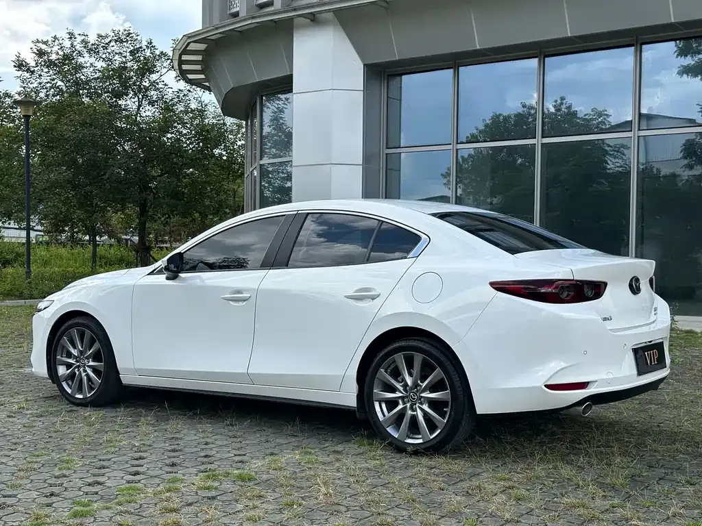 Mazda 3 Axela 2023 из CN, фото 6