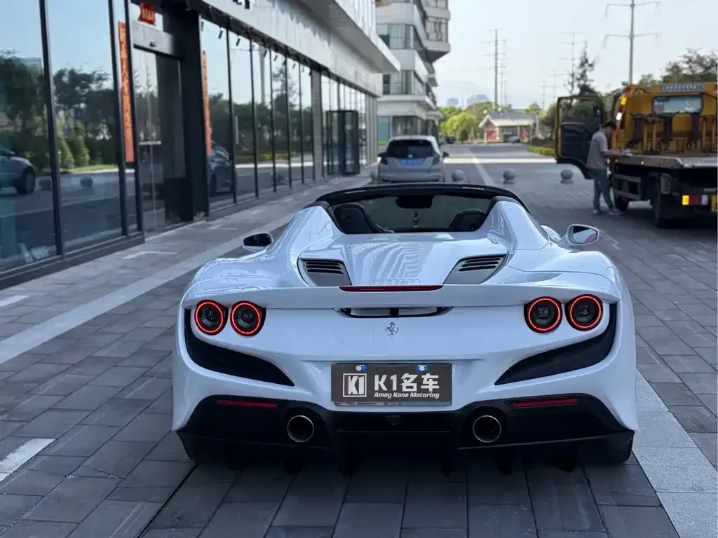 Ferrari F8 — фото 4