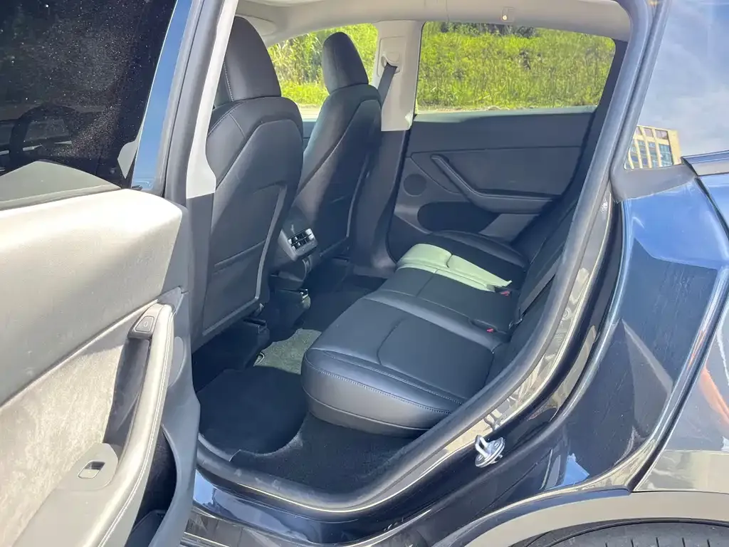 Tesla Model Y 2024 из CN, фото 8