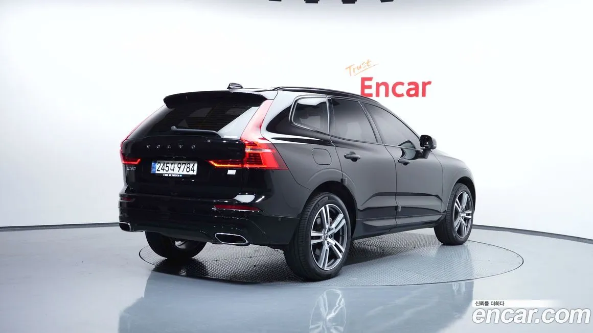 Volvo XC60 — фото 2