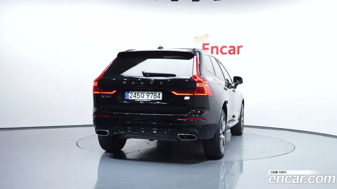 Volvo XC60 — фото 4