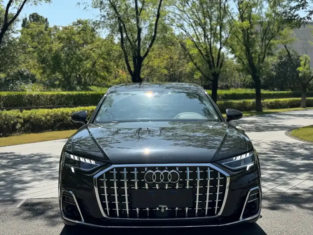 Audi A8 2023 из CN, фото 2