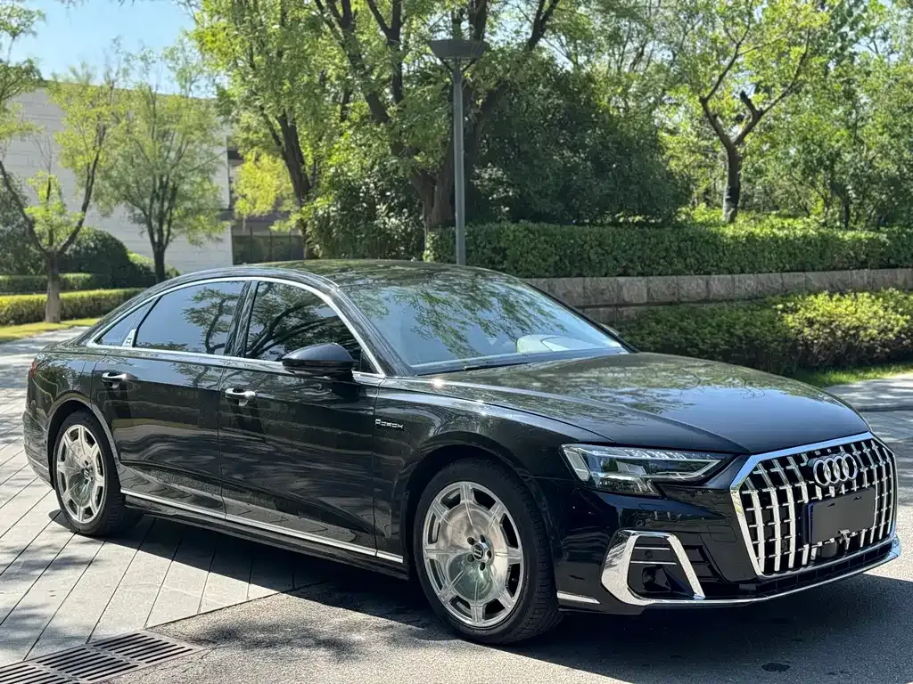Audi A8 2023 из CN, фото 3