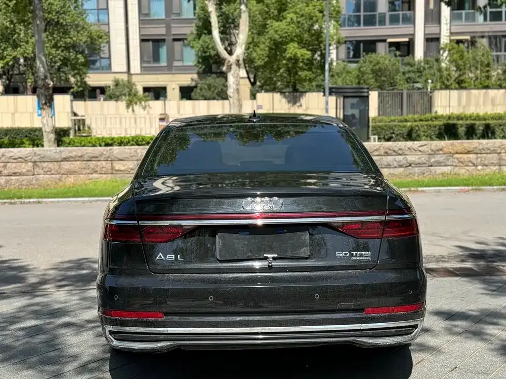 Audi A8 2023 из CN, фото 5