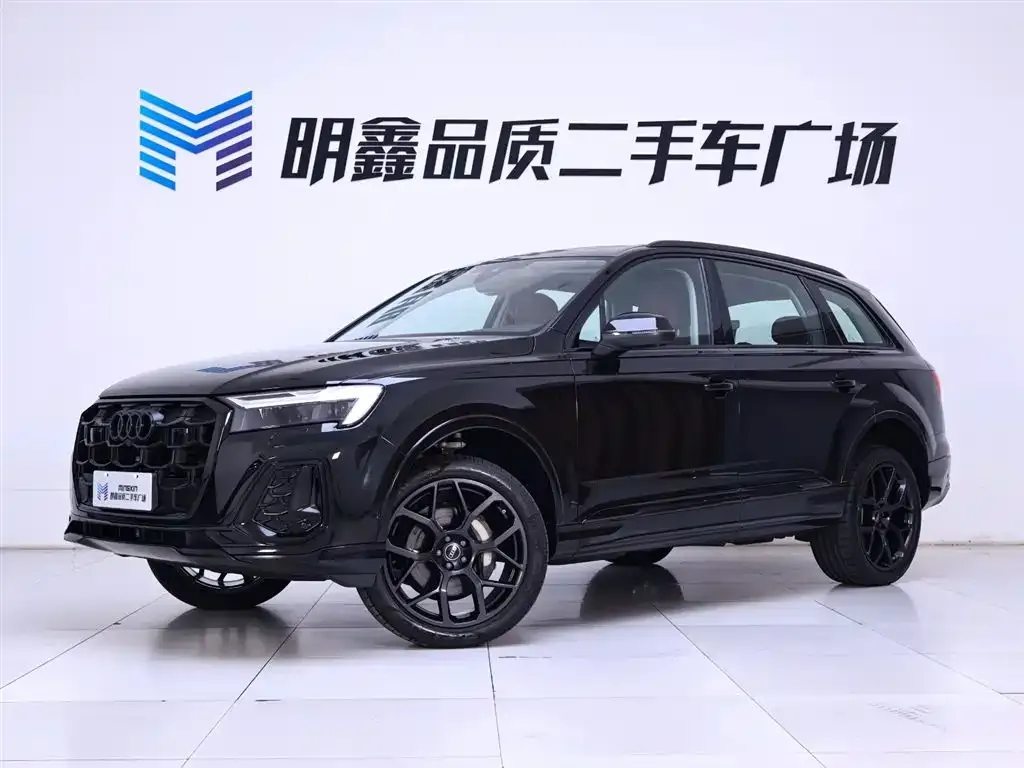 Audi Q7 2024 из CN, фото 2