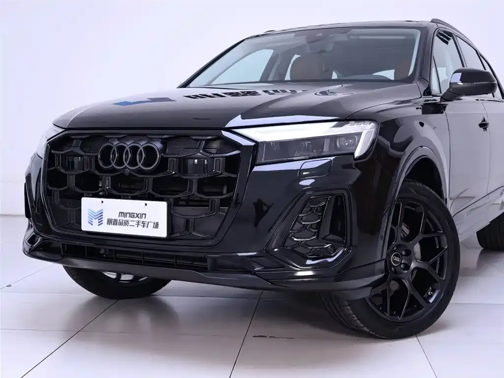 Audi Q7 2024 из CN, фото 3