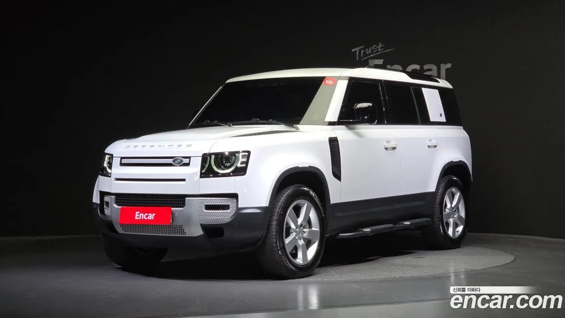 Land Rover Defender — фото 1