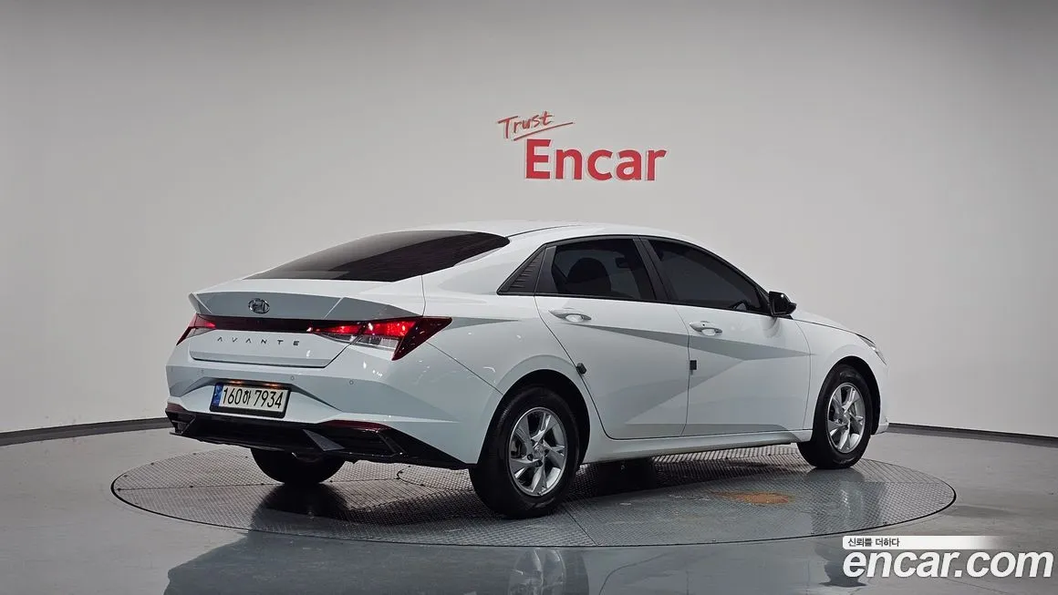 Hyundai AVANTE — фото 2