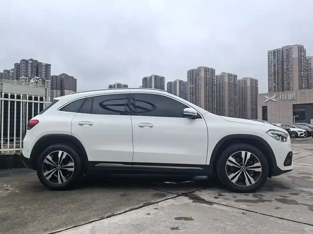 Mercedes-Benz GLA — фото 4