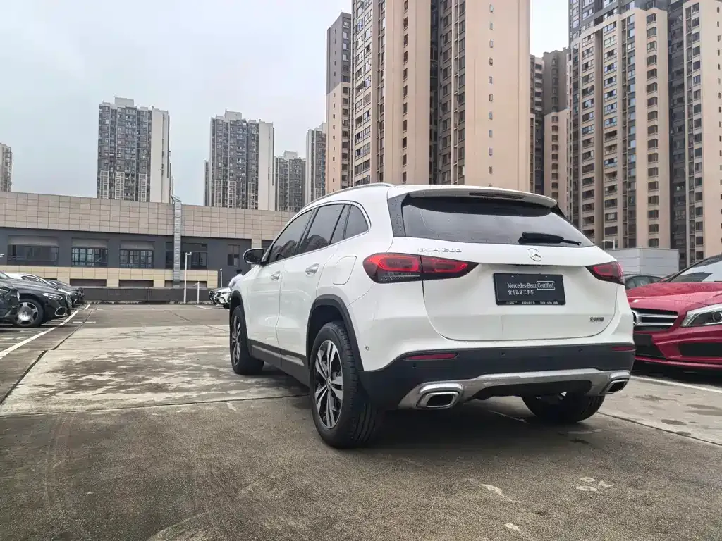 Mercedes-Benz GLA — фото 9