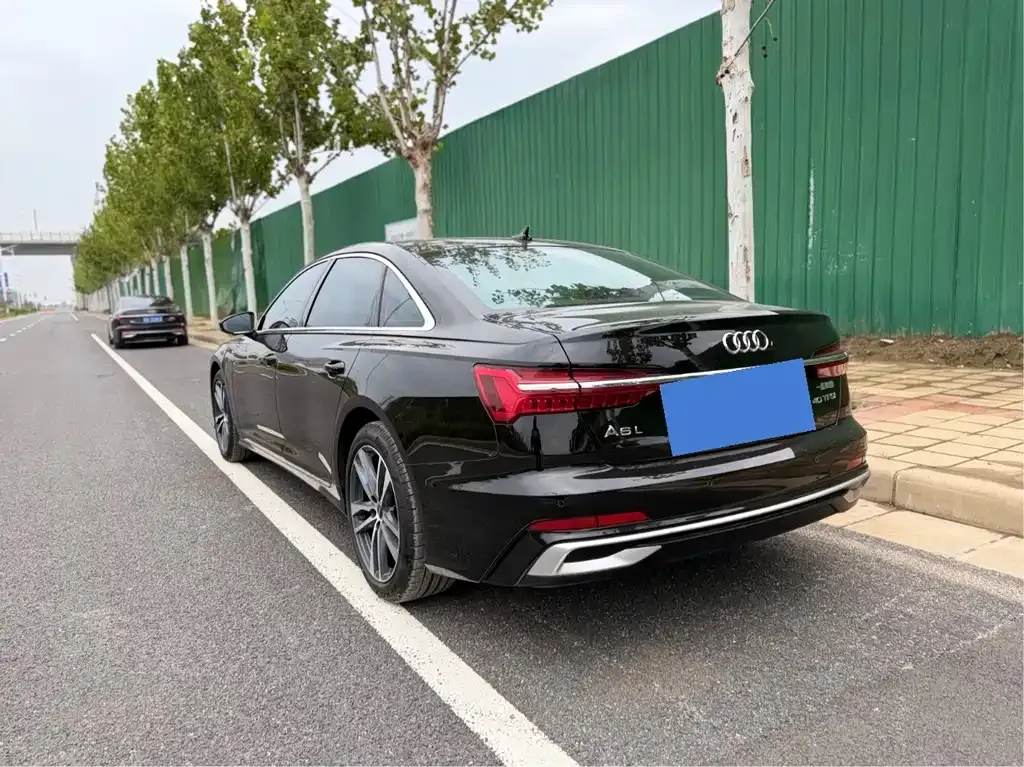 Audi A6L 2023 из CN, фото 10