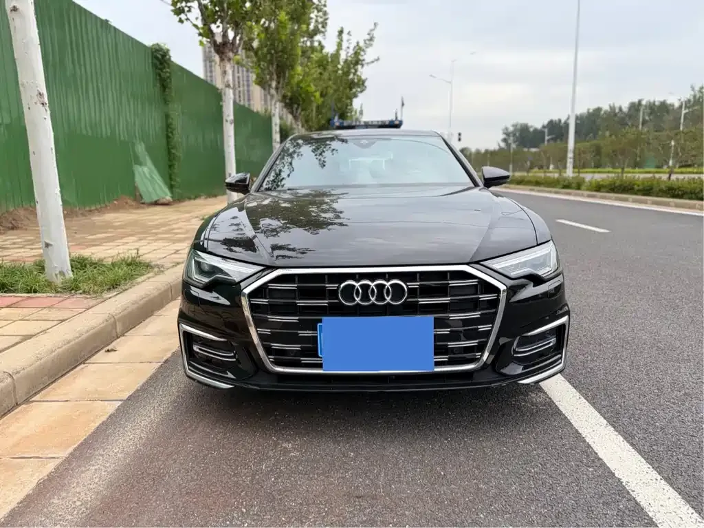 Audi A6L 2023 из CN, фото 2