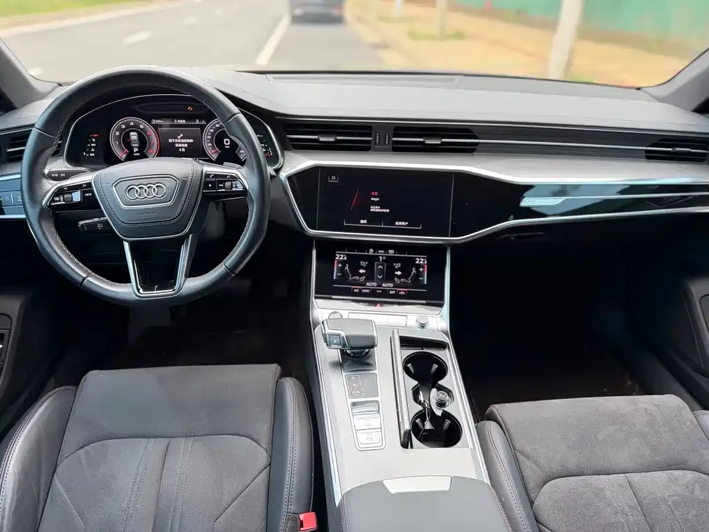 Audi A6L 2023 из CN, фото 6