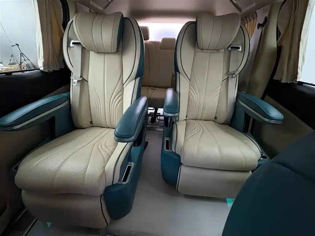 Buick GL8 2024 из CN, фото 9
