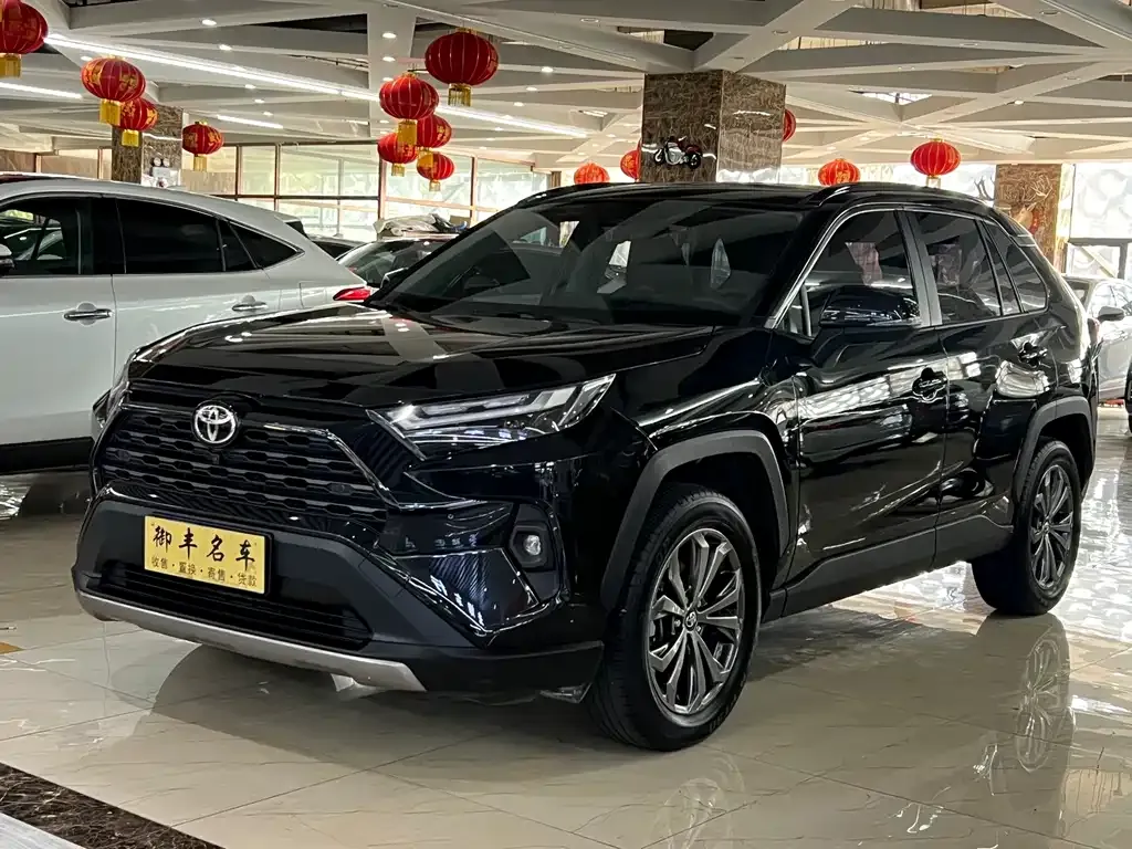 Toyota RAV4 2024 из CN, фото 1