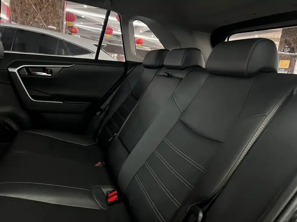 Toyota RAV4 2024 из CN, фото 8