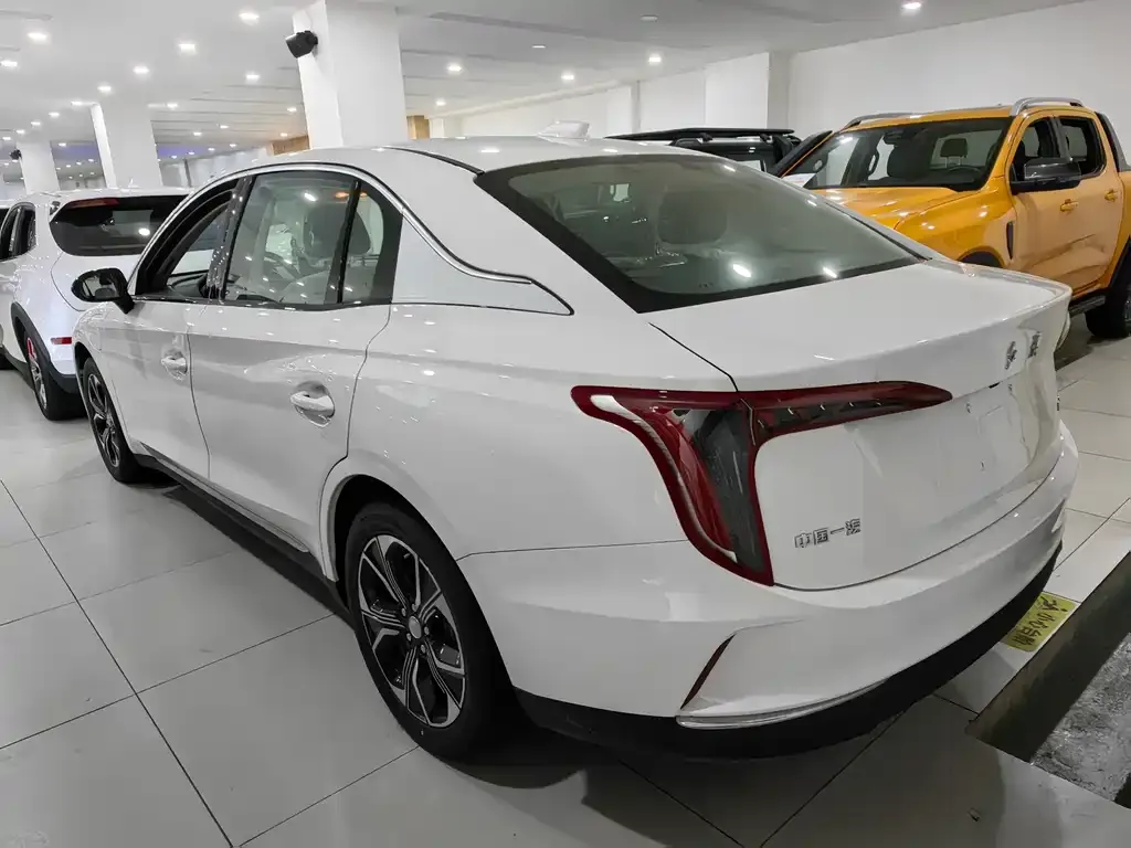Hongqi E-QM5 2025 из CN, фото 3