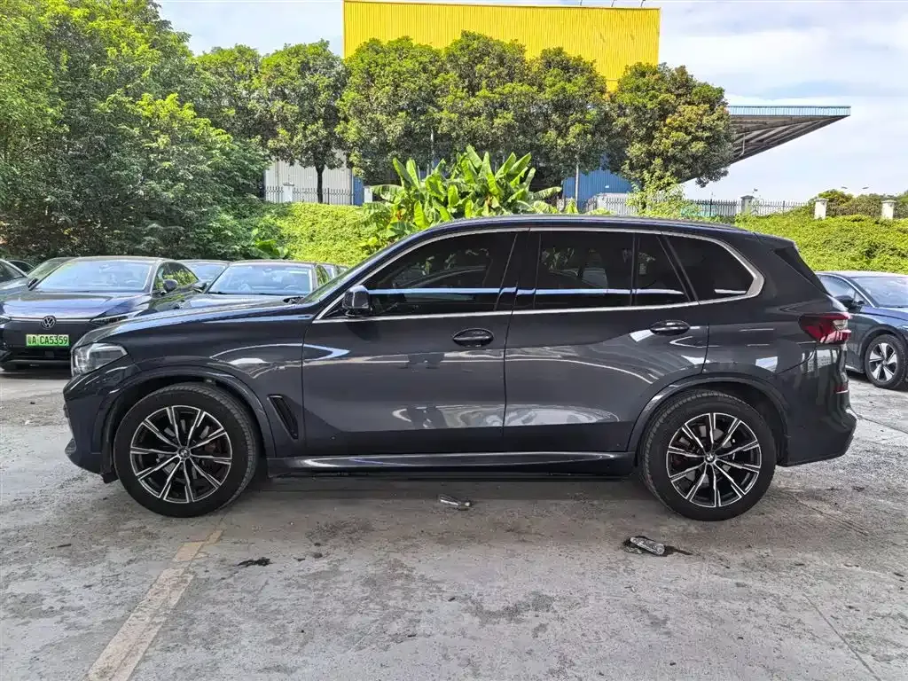 BMW X5 (Import) — фото 4
