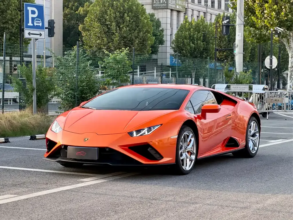 Lamborghini Huracan — фото 1