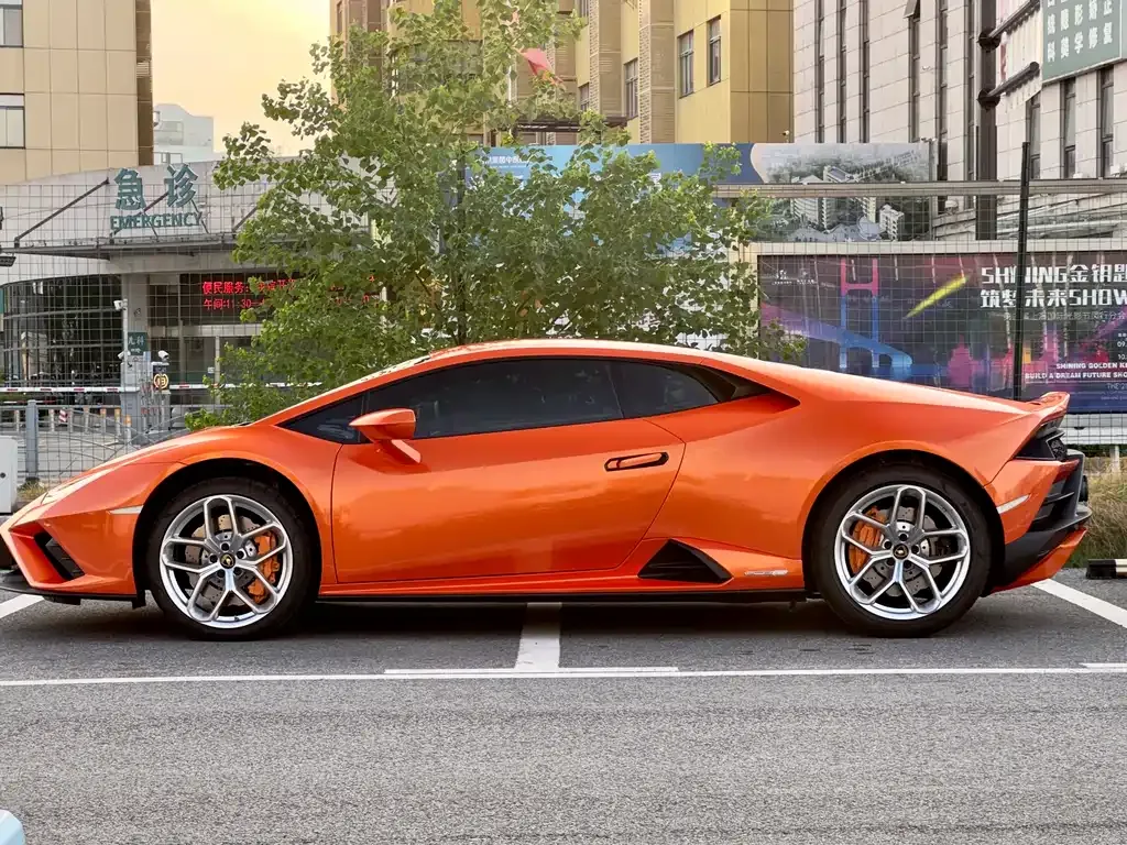 Lamborghini Huracan — фото 7