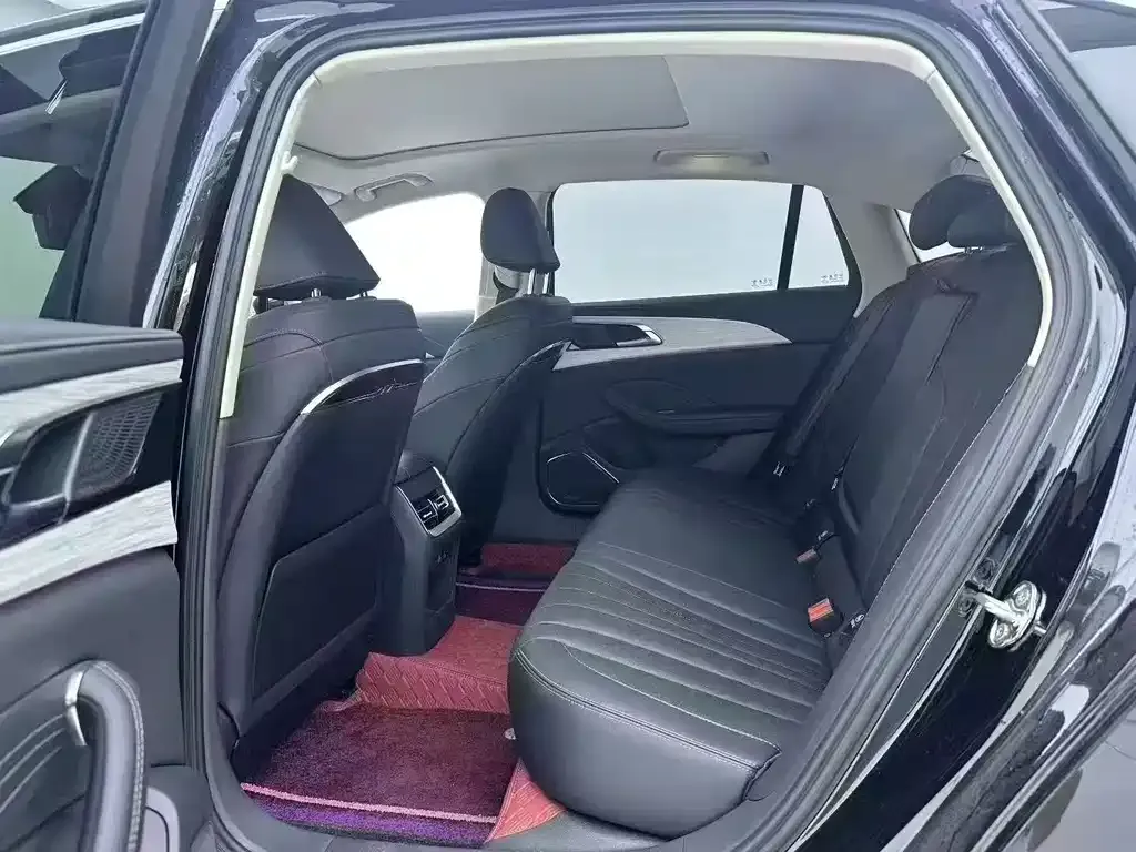 Hongqi H5 2025 из CN, фото 9
