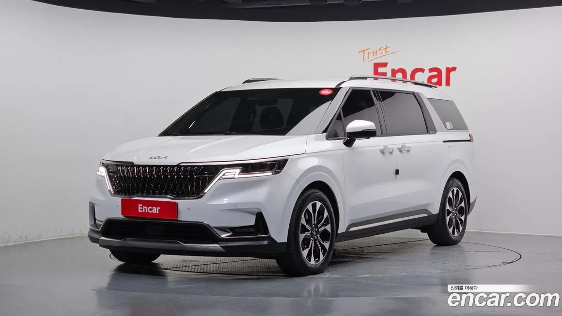 Kia Carnival 2023 из KR, фото 1