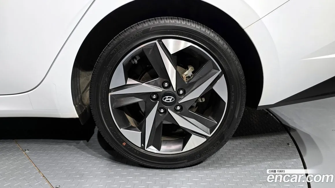 Hyundai AVANTE — фото 5