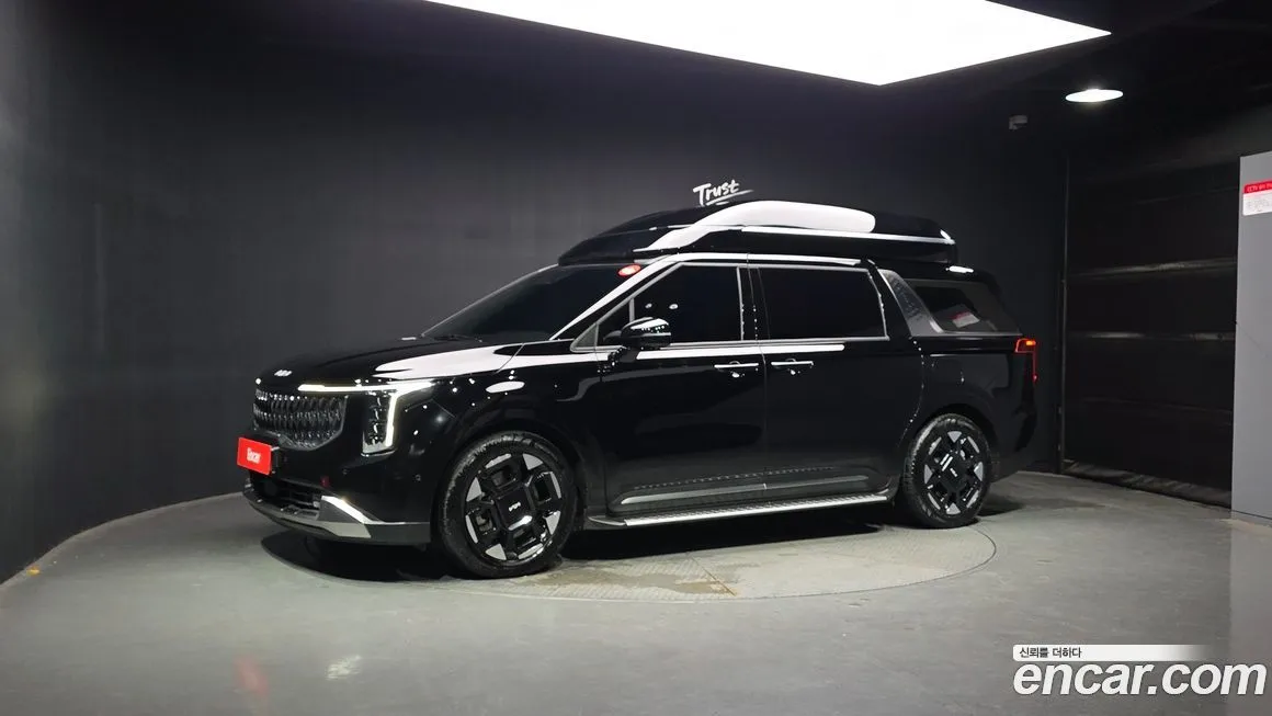Kia Carnival — фото 1