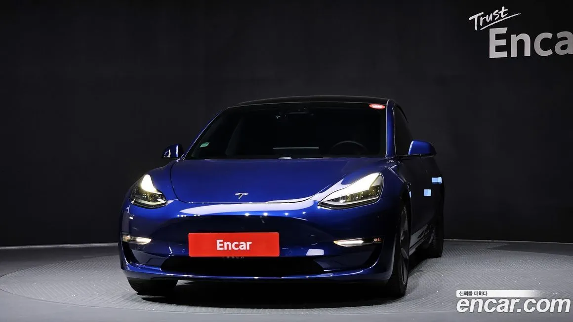Tesla Model 3 — фото 3
