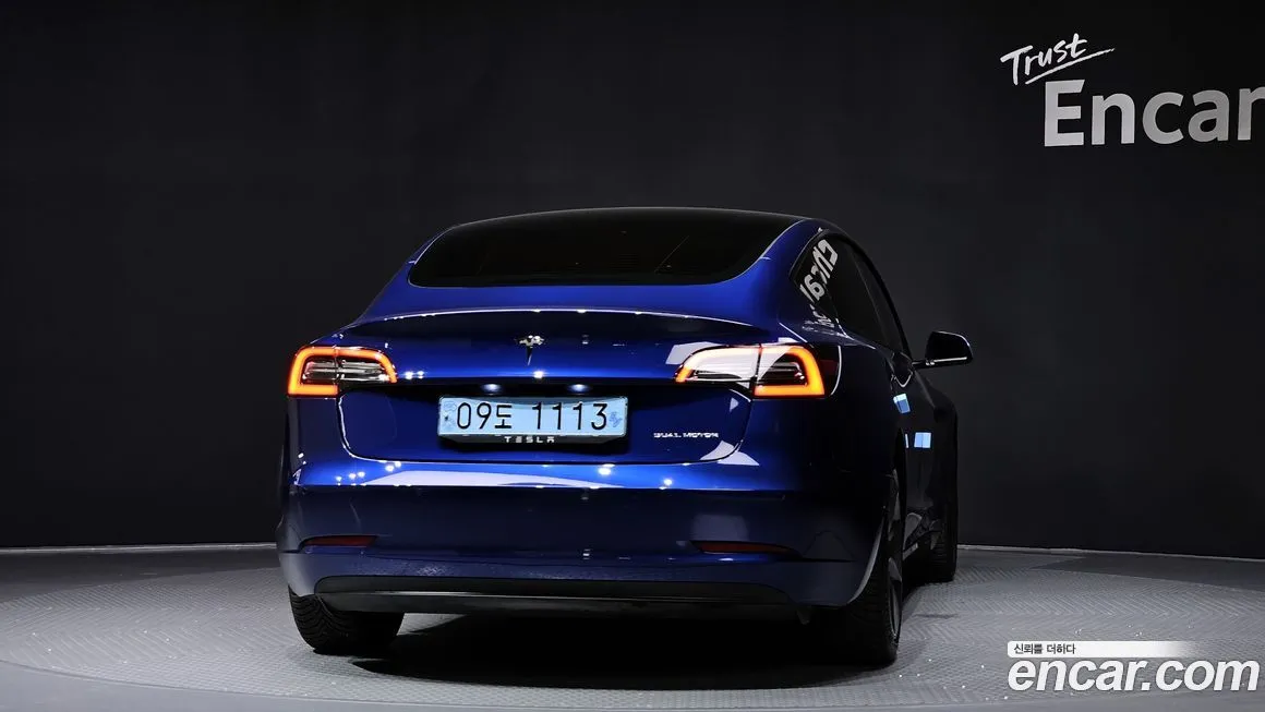 Tesla Model 3 — фото 4