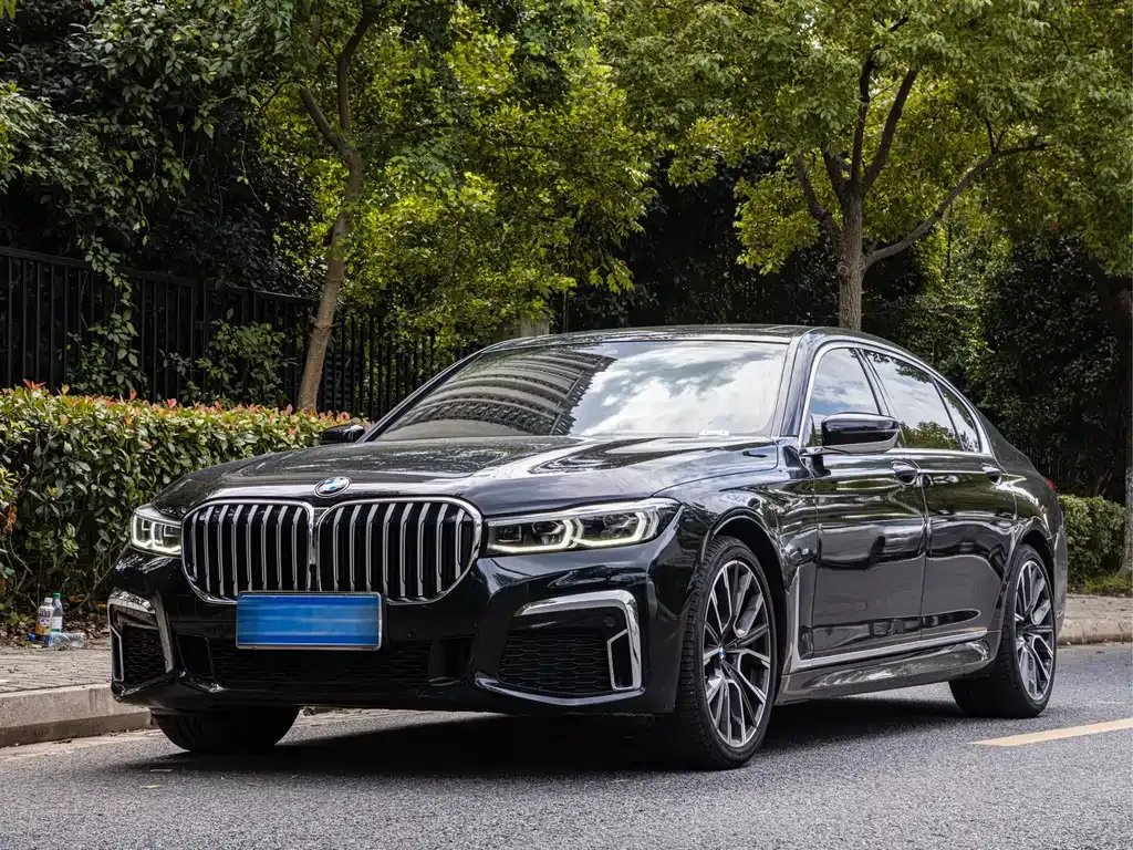 BMW 7 Series 2022 из CN, фото 1