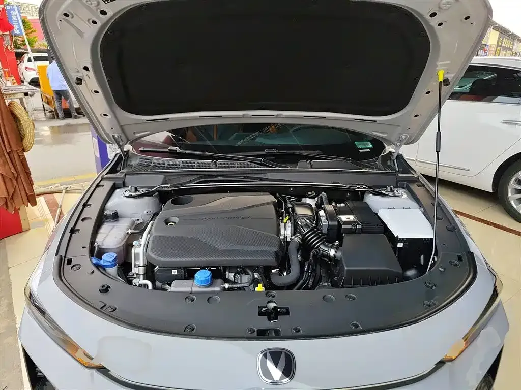 Changan UNI-V 2025 из CN, фото 10