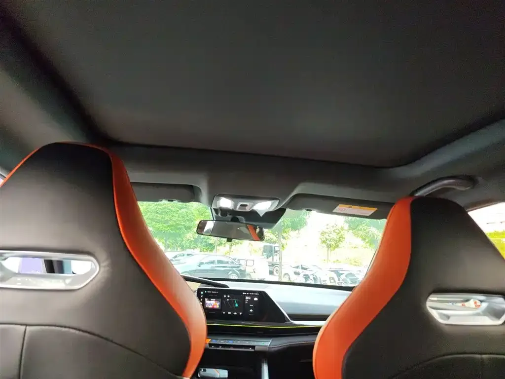 Changan UNI-V 2025 из CN, фото 8